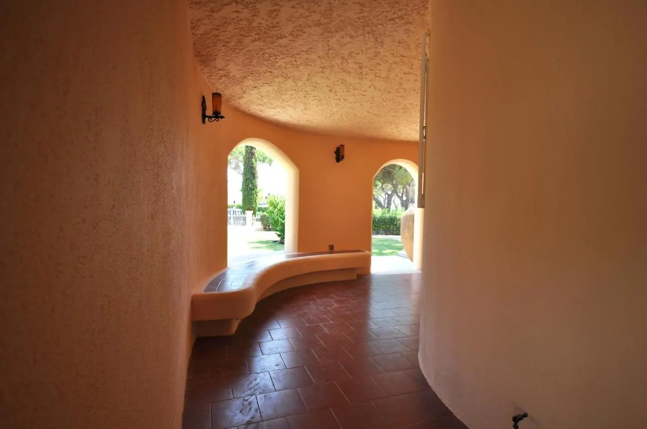 Set In Good Sized, Mature Gardens Which Afford A Very Good Degree Of Privacy And Loule 0*,