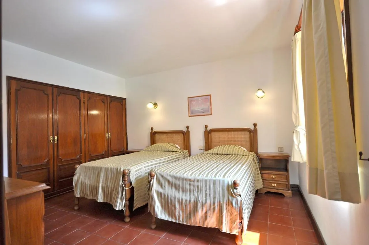 Set In Good Sized, Mature Gardens Which Afford A Very Good Degree Of Privacy And Loule Villa